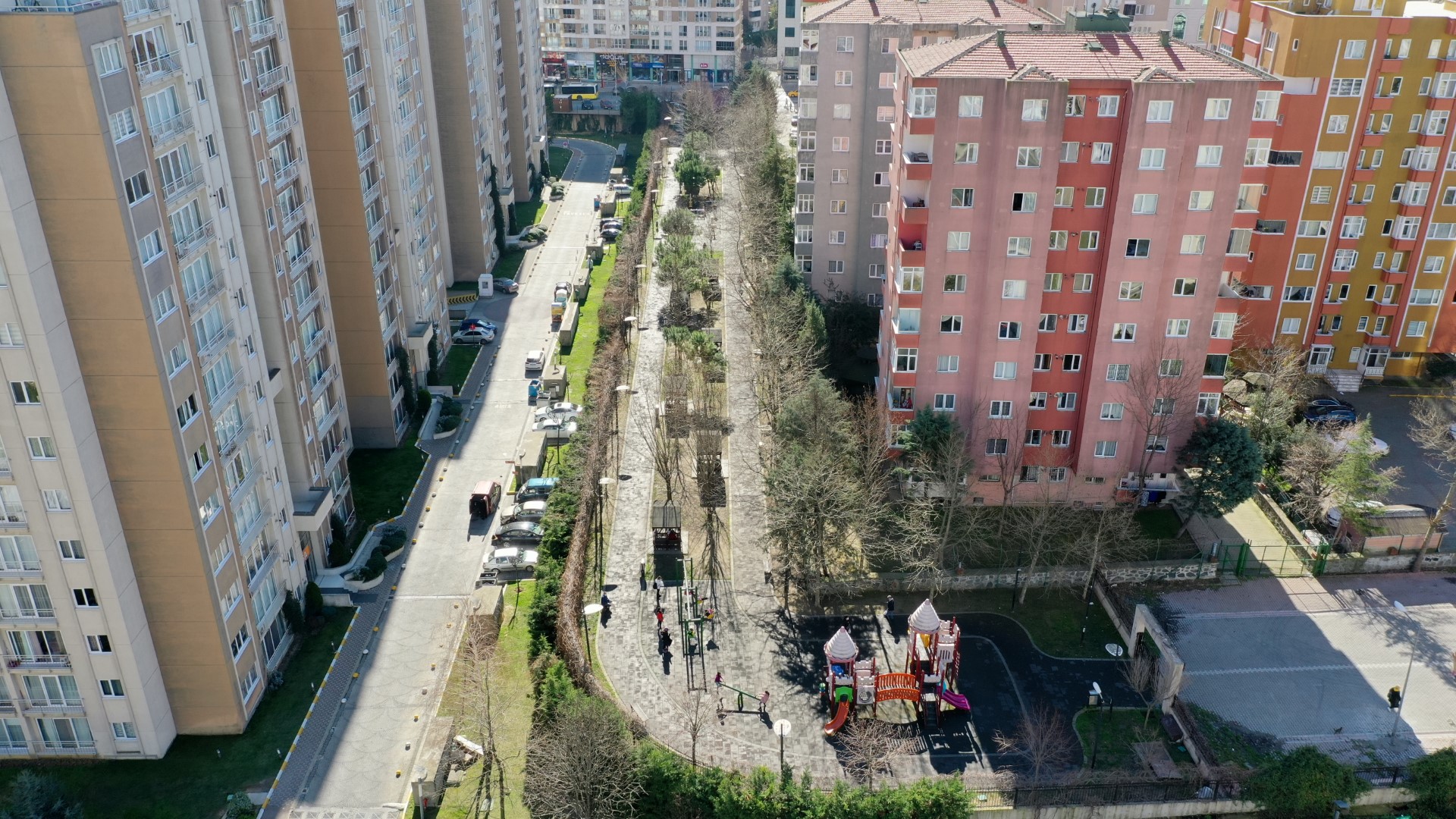 INNOVİA 1 YANI YÜRÜYÜŞ PARKI