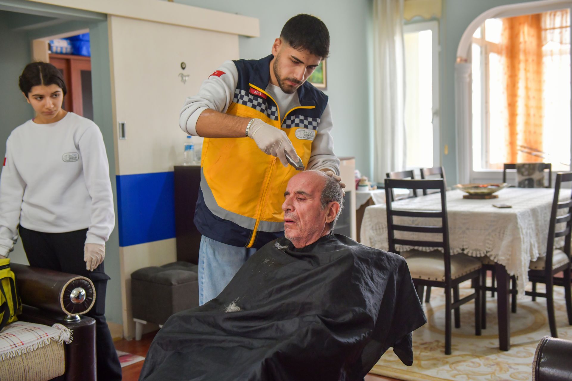 Esenyurt’ta Yaşlı ve Engelliler Unutulmadı!