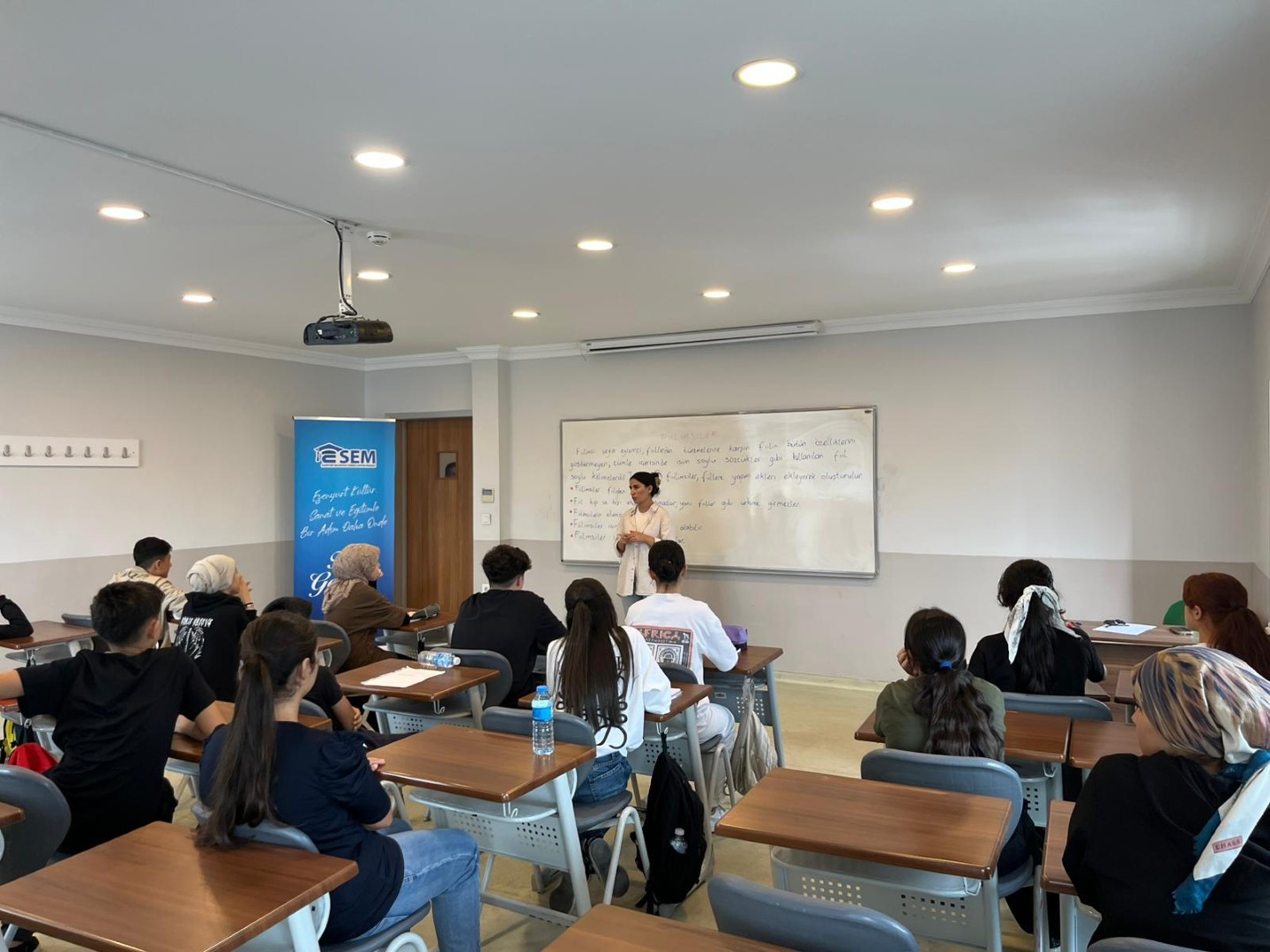 İbb’nin Atıl Halde Bıraktığı Merkezde 1.500 Öğrenci Ders Başı Yaptı