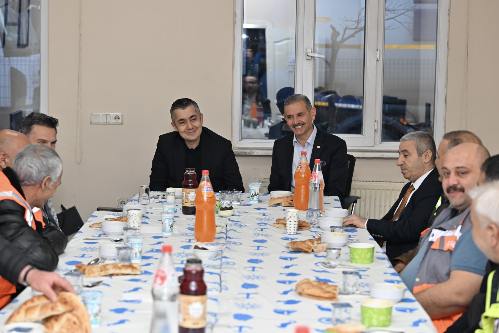 Başkan Aksoy, Belediye Emekçileriyle İftarda Buluştu