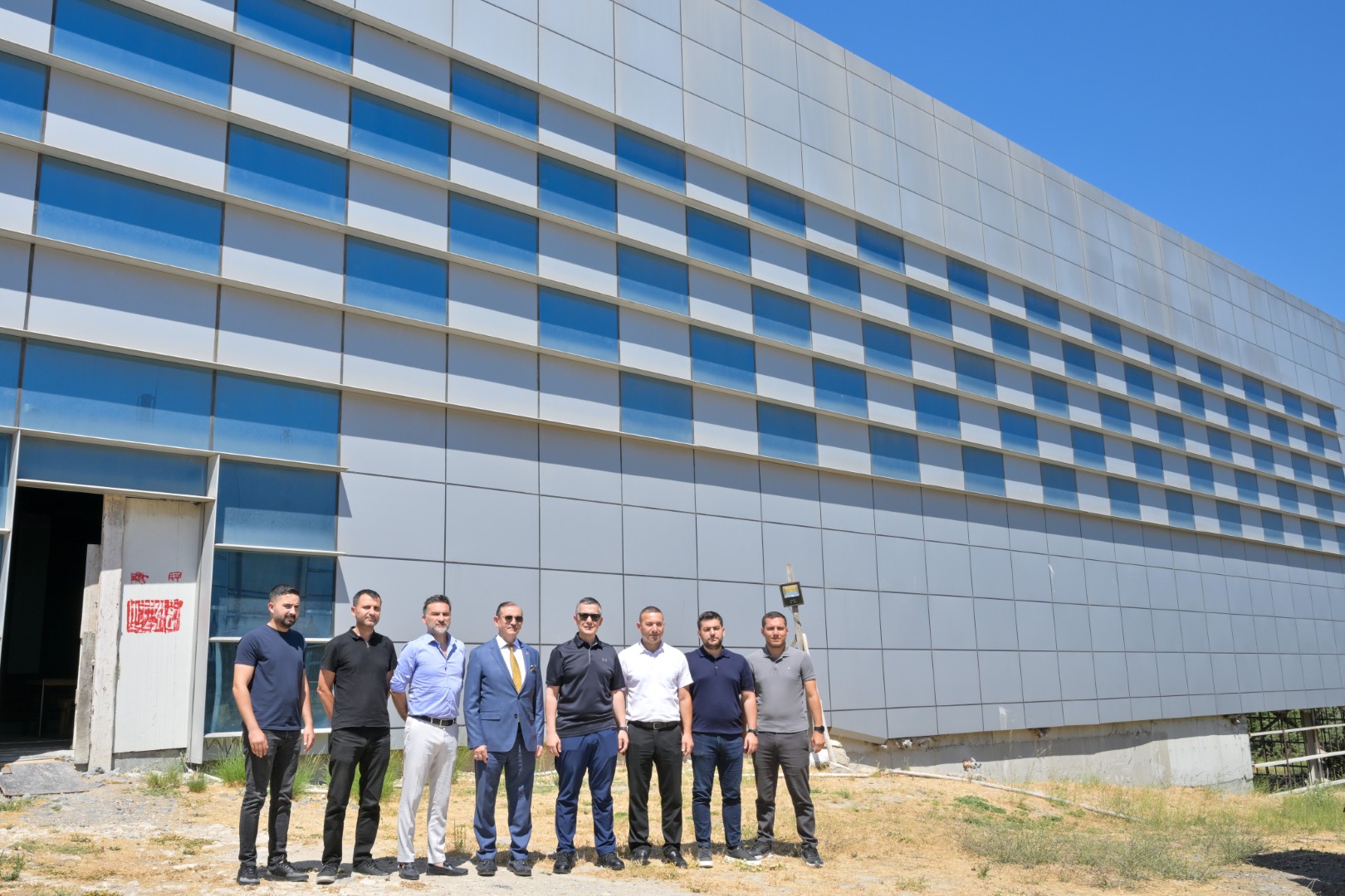 Esenyurt’ta Yarım Kalan Spor Tesisi Tamamlanıyor