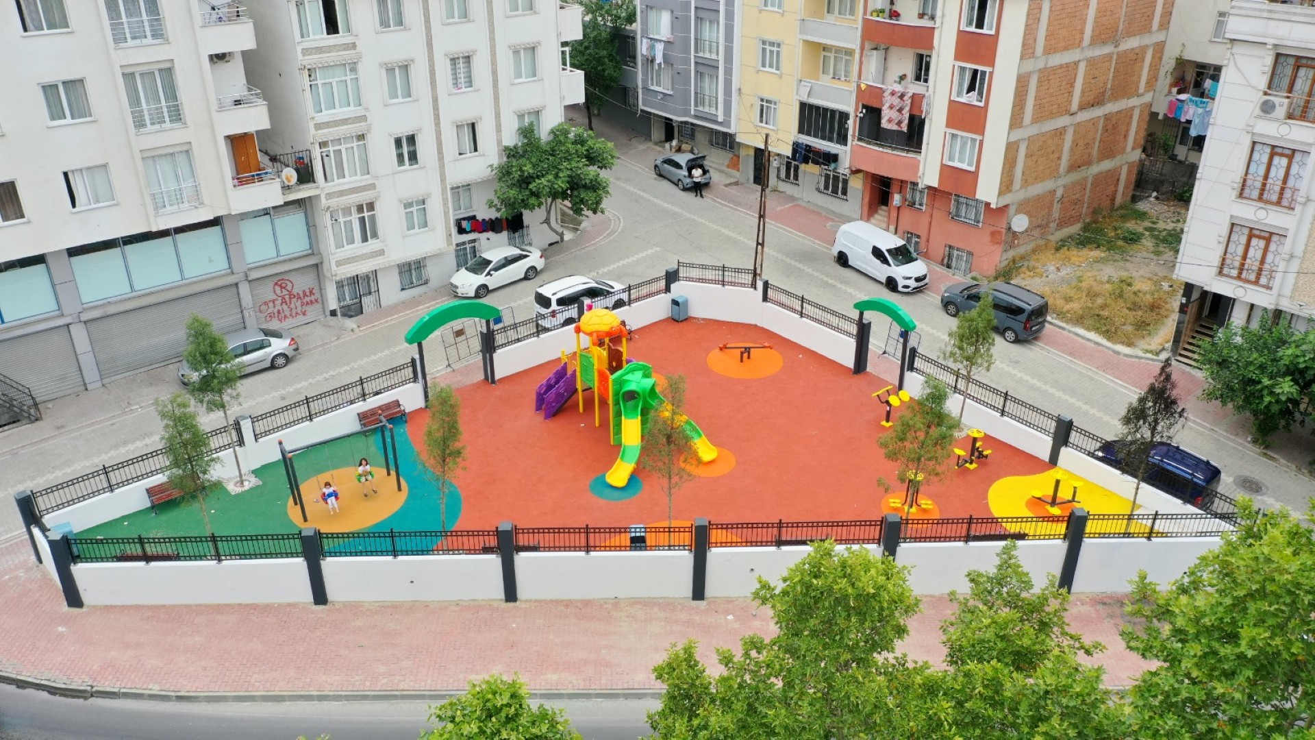 Esenyurt’a Yeni Nefes Bahçesi: Kar Sokak Nefes Bahçesi’nin Yapımı Tamamlandı