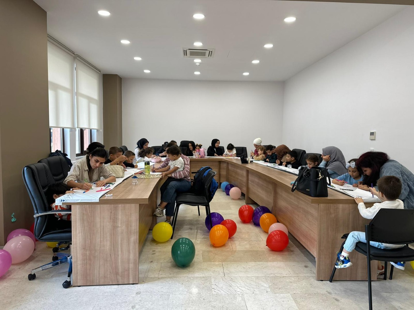 Esenyurt Belediyesi’nden Anne ve Çocuklara Ücretsiz Sanat Eğitimi Desteği