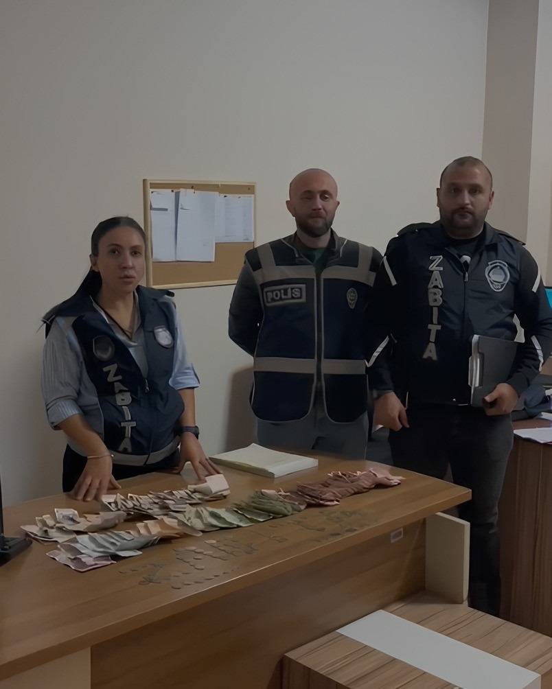 Esenyurt’ta Dilencilik Yapan Yaşlı Kadının Üzerinden 625 Bin Lira Değerinde Altın Çıktı!