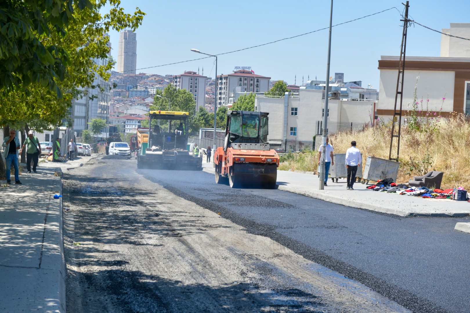 Esenyurt’un Yolları Yenileniyor