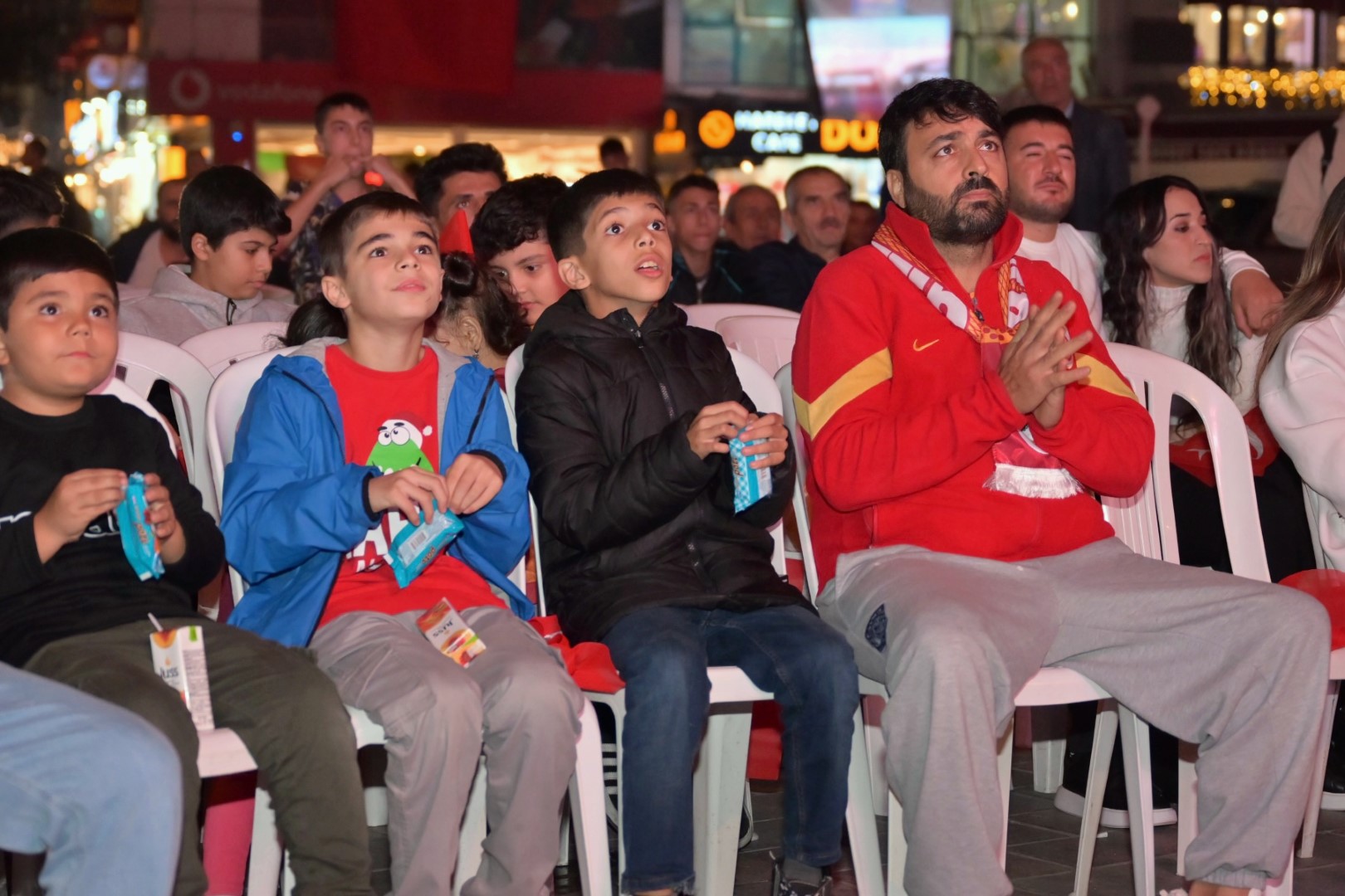 Şampiyonlar Ligi Heyecanı Esenyurt’ta Yaşandı