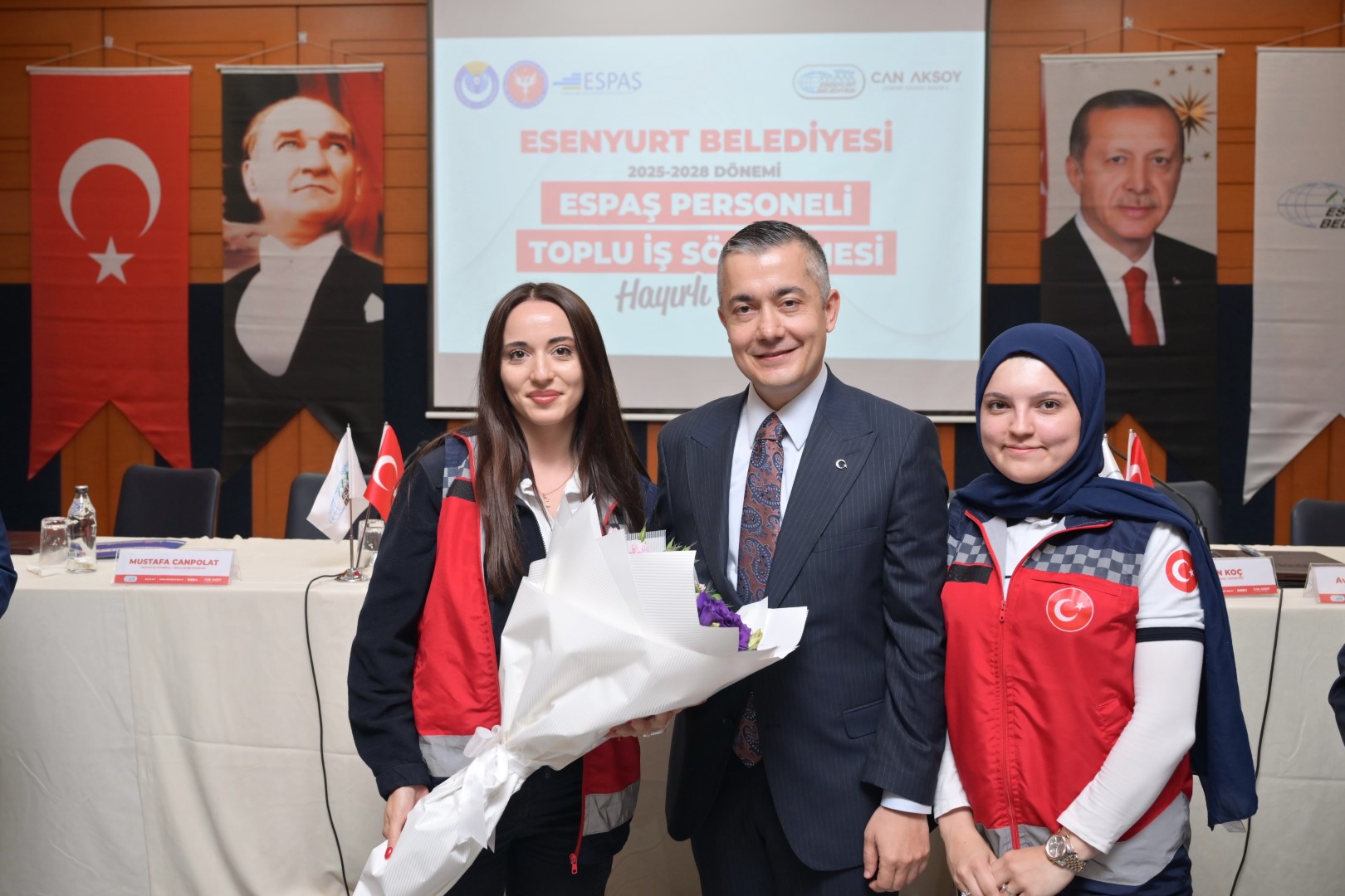 Esenyurt Belediyesinden Çalışanlarına Müjde: Yeni Toplu İş Sözleşmesiyle Yüzde 35 Zam ve Genişletilmiş Sosyal Haklar!