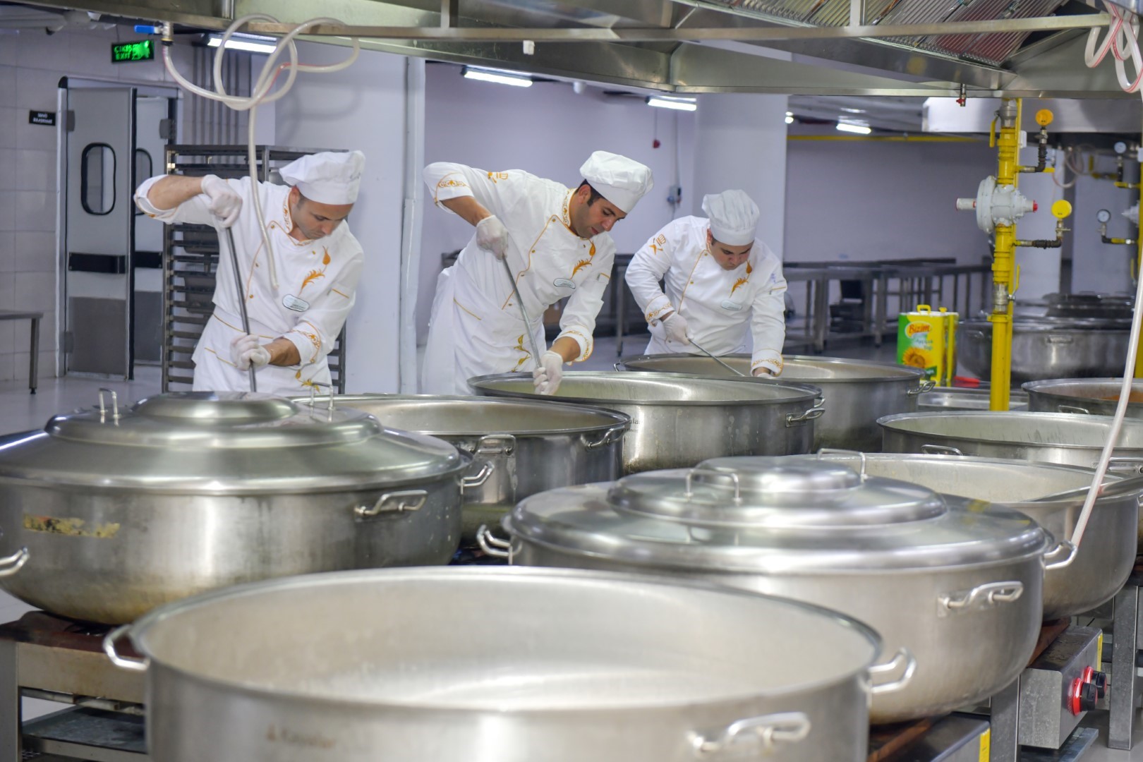 Esenyurt Belediyesi’nden Yıldız Aşevi’nde Günlük Yemek Hizmeti