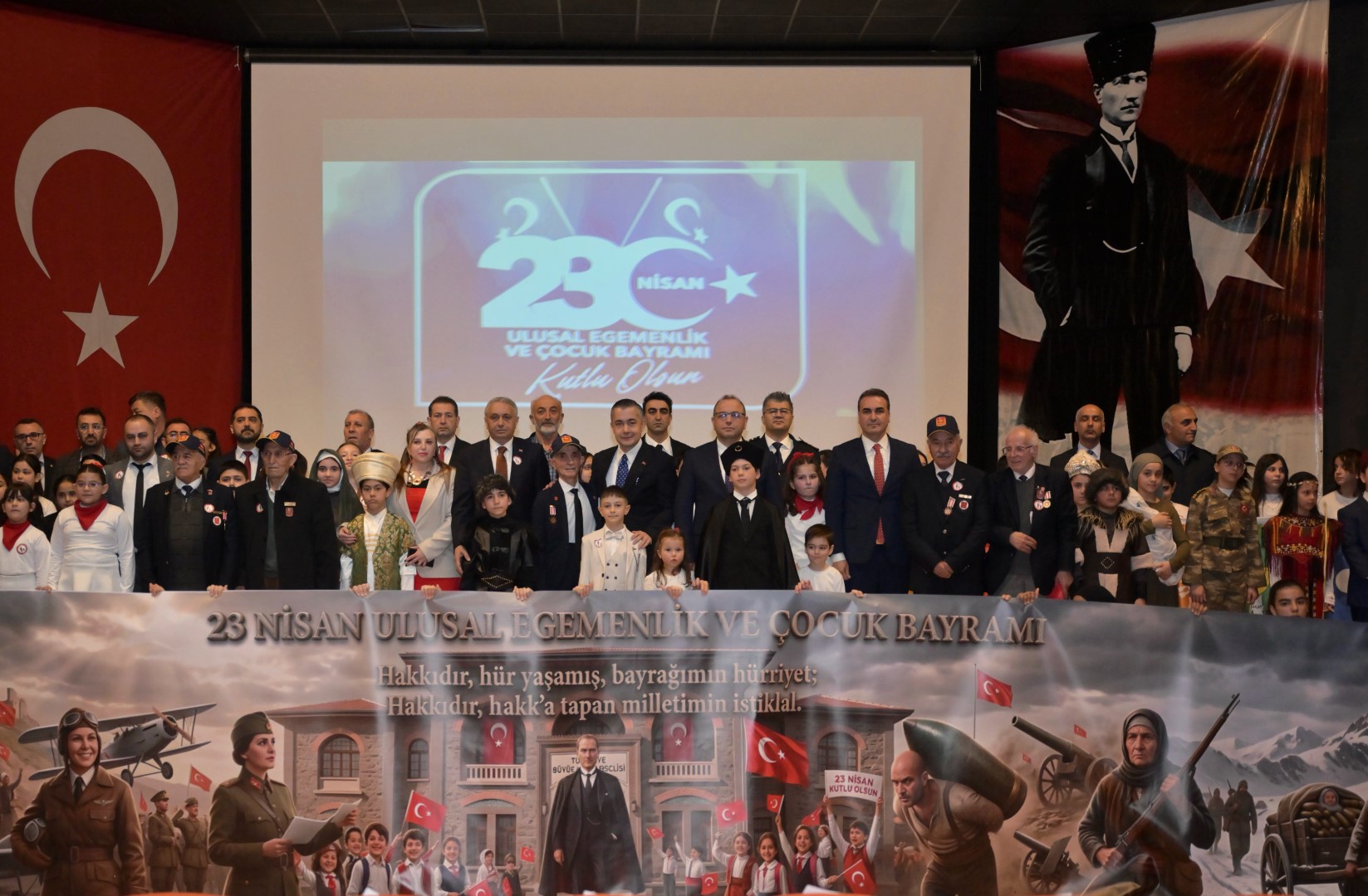 Esenyurt’ta 23 Nisan Kutlamaları Çocukların Gösterileriyle Taçlandı