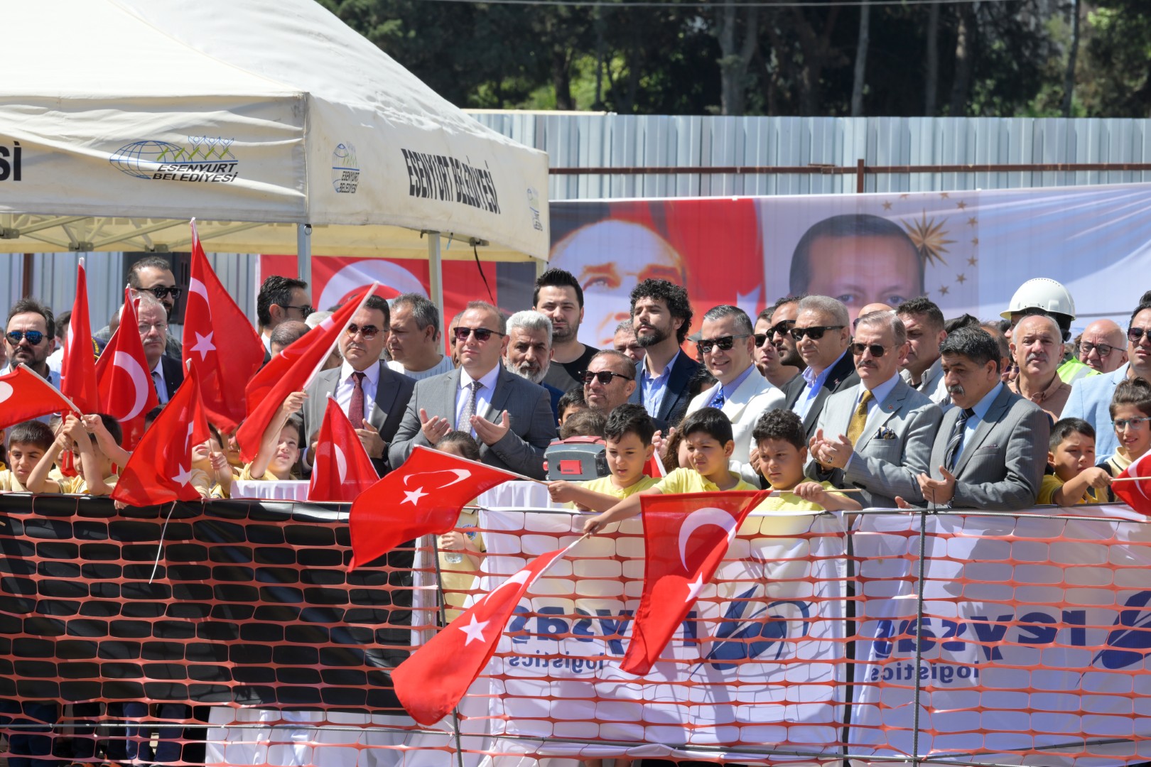 Esenyurt’ta Eğitime Büyük Yatırım: 24 Derslikli İlkokulun Temeli Atıldı