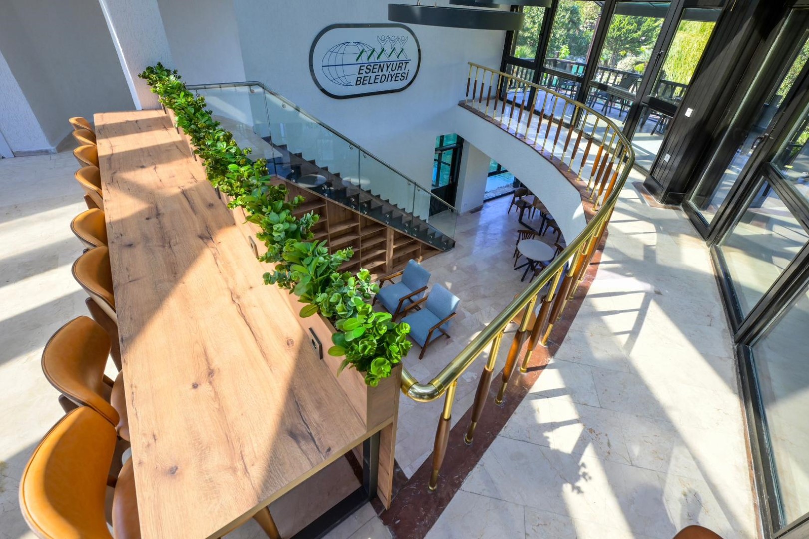 Gençler İçin Yeni Buluşma Noktası: Vatan Kitap Kafe Açıldı