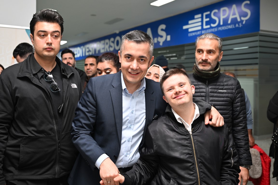 Başkan Vekili Aksoy Özel Bireylerle İftar Sofrasında Buluştu