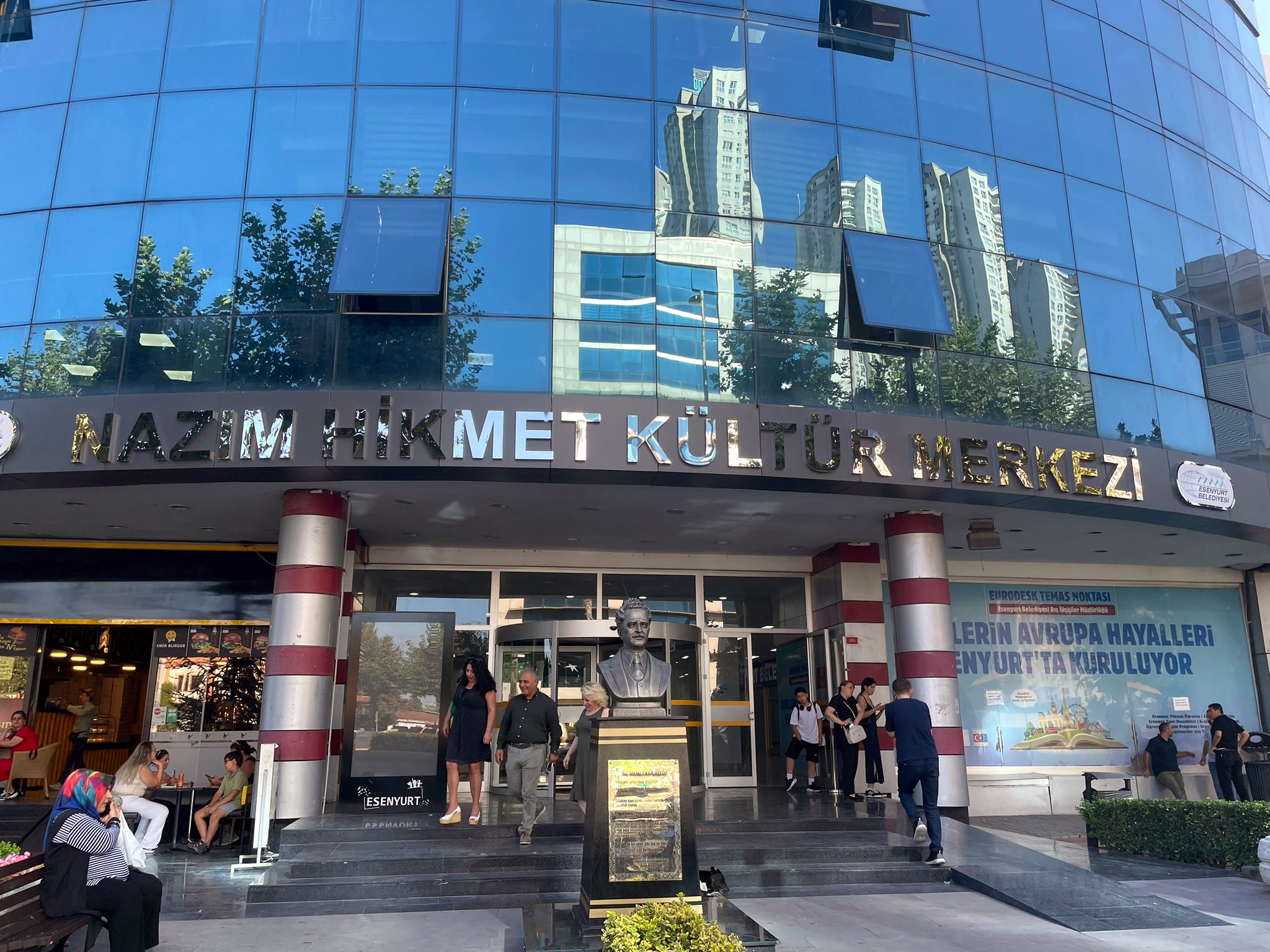 NAZIM HİKMET KÜLTÜR MERKEZİ