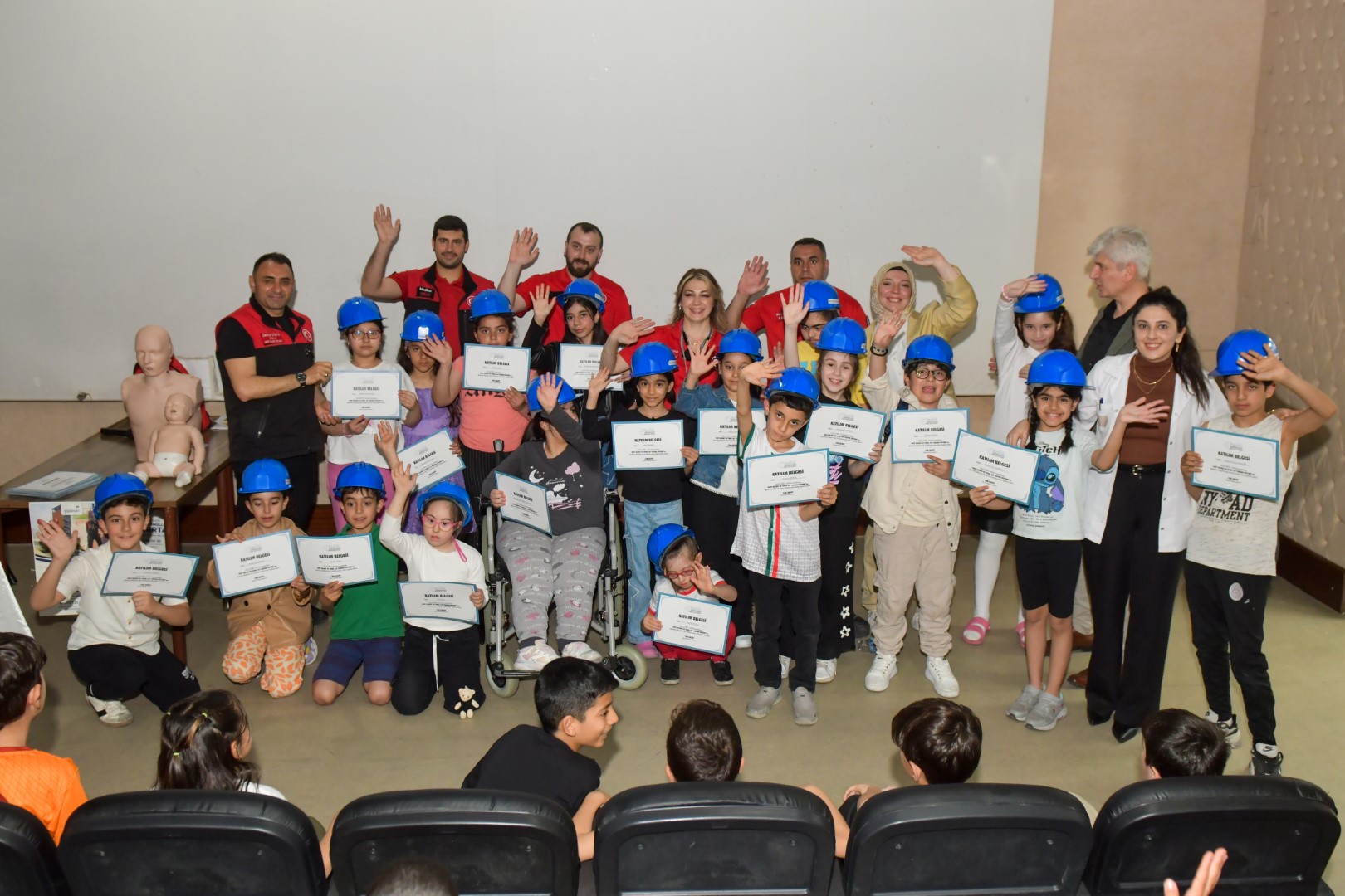 Esenyurt Belediyesinden Özel Çocuklara Deprem Bilinci Eğitimi